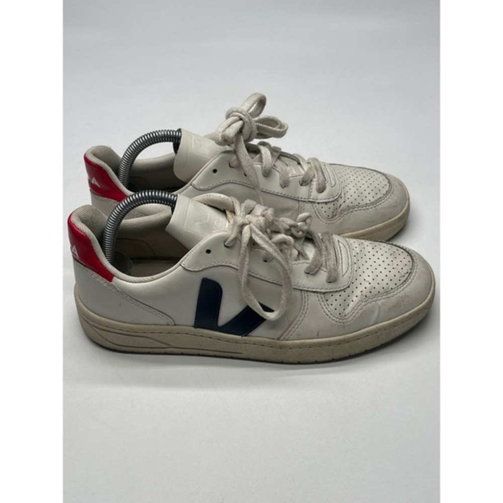 VEJA Sneakers Women's Size 9 White Leather Low Top Casual Lace-Up Shoes